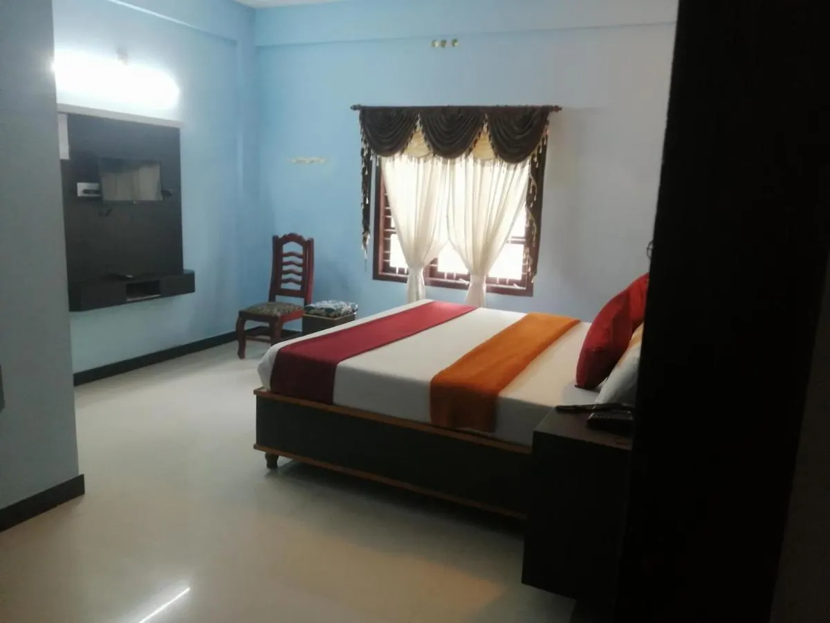 Hotel Sundarms Hill Crest Munnar