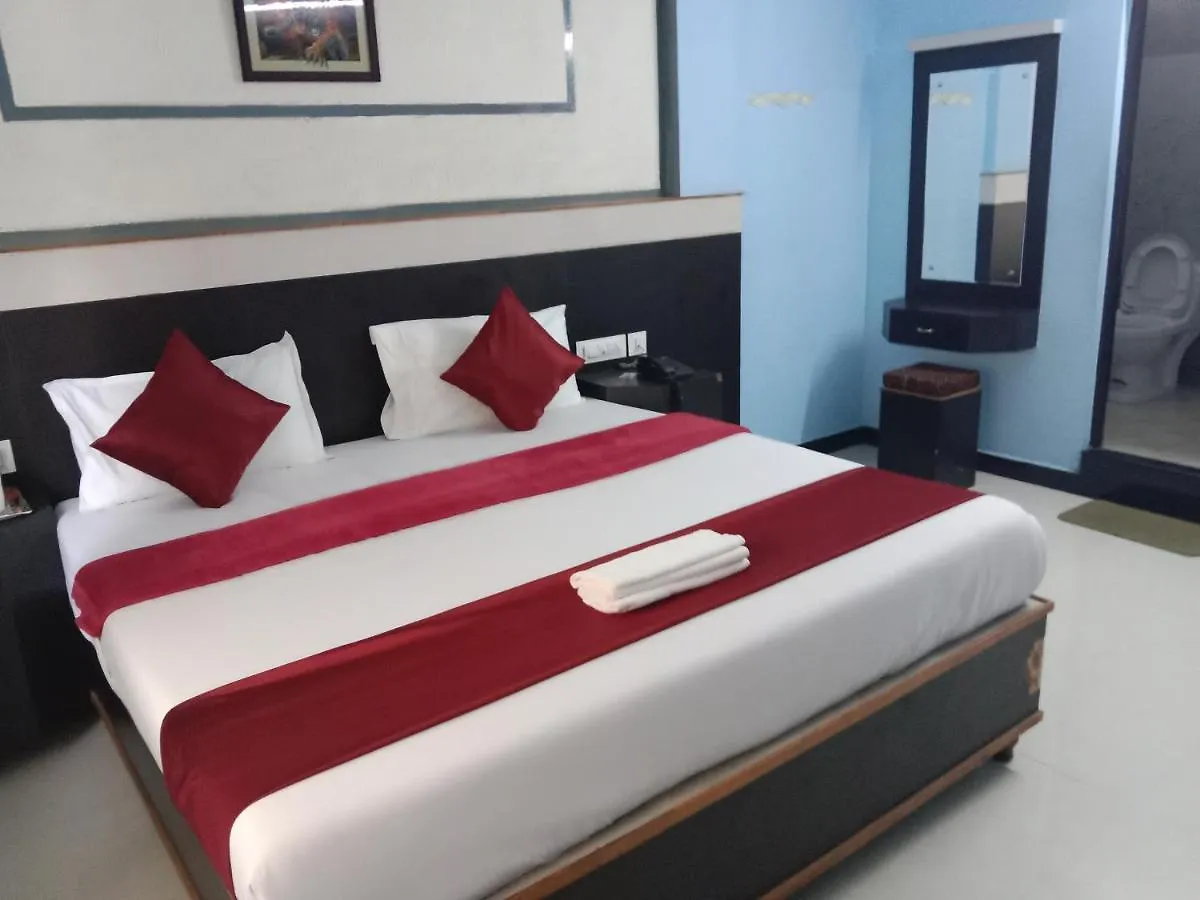**  Hotel Sundarms Hill Crest Munnar Indie