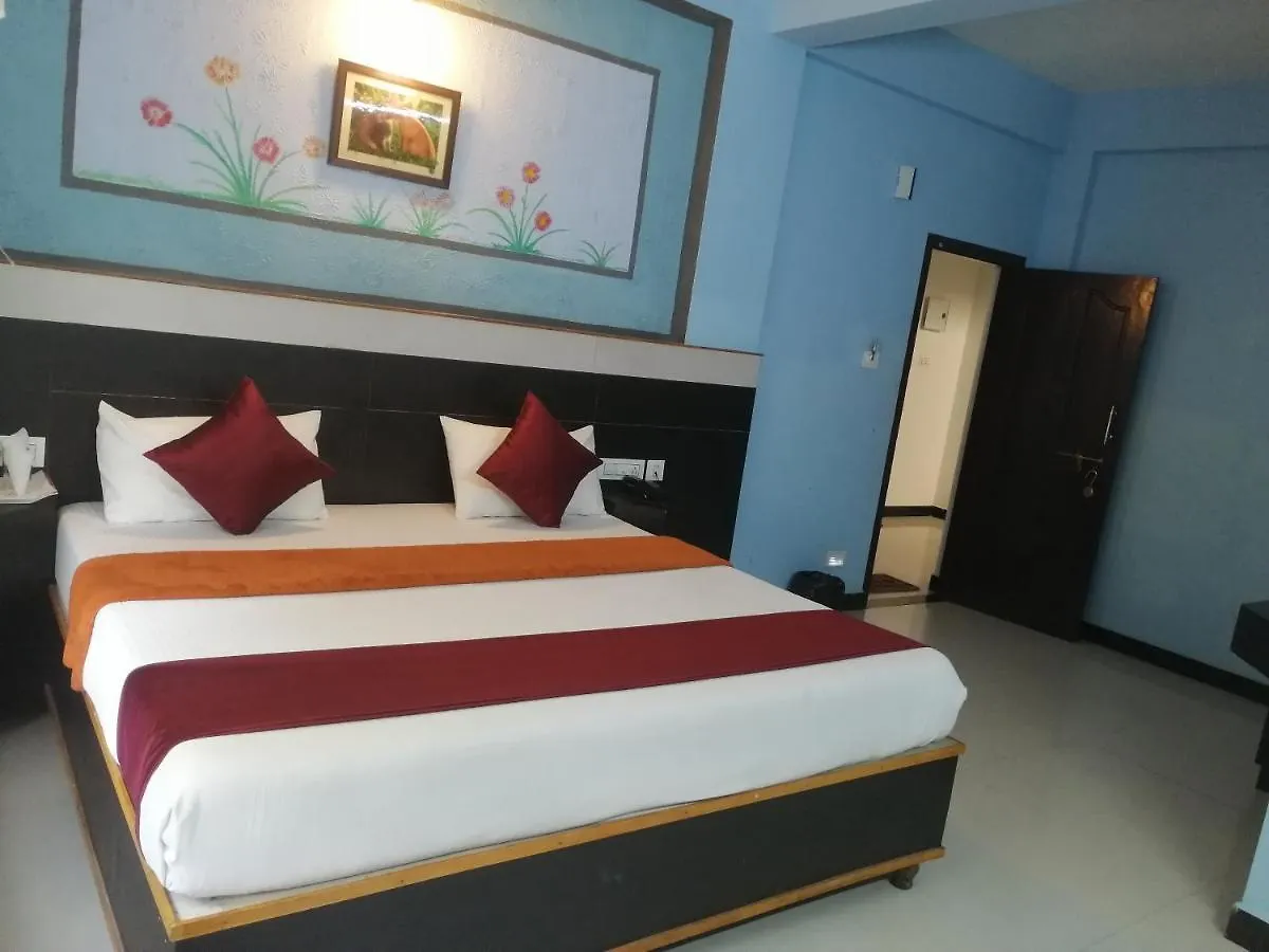 Sundarms Hill Crest Hotel Munnar