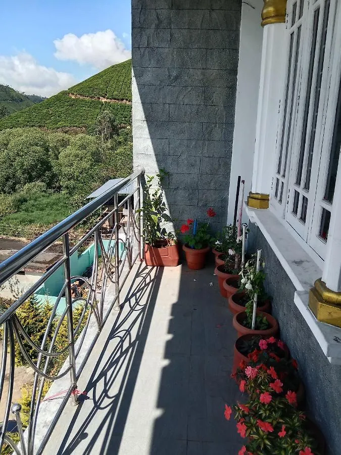 Sundarms Hill Crest Hotel Munnar